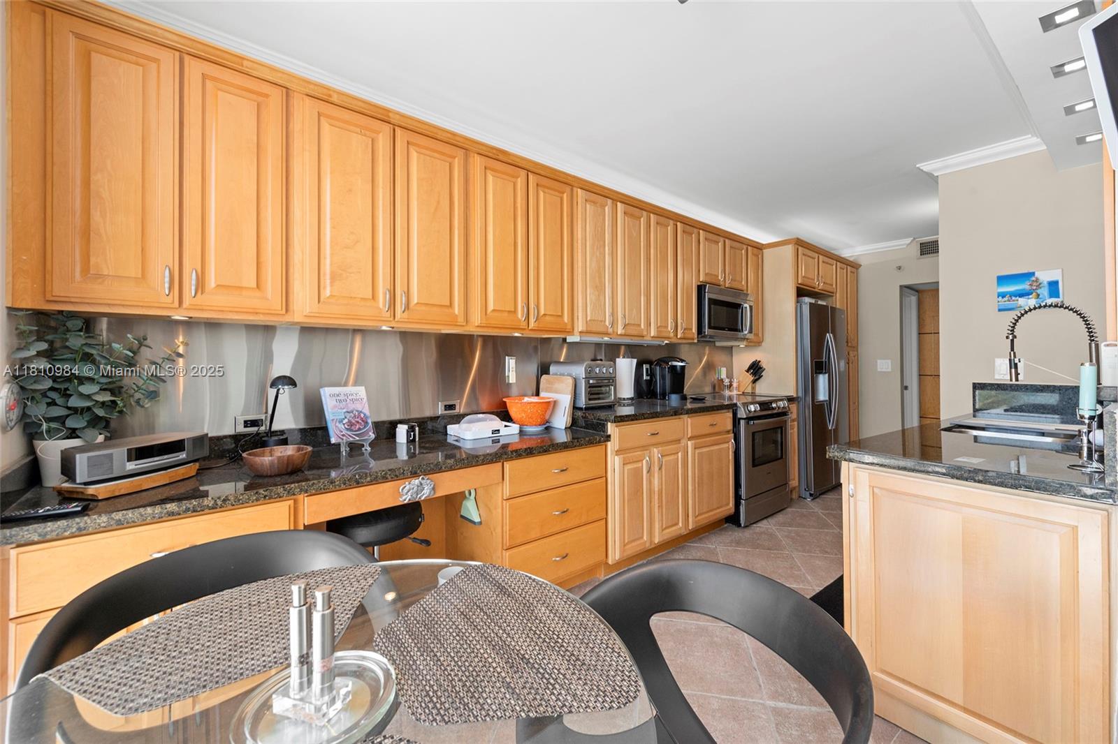 NINE ISLAND AVENUE CONDO - Residential