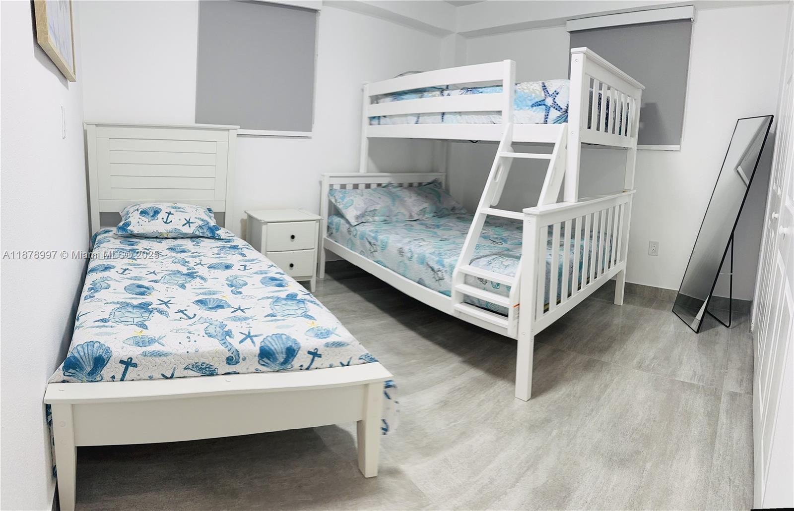 LARGO SOUND PARK - Residential