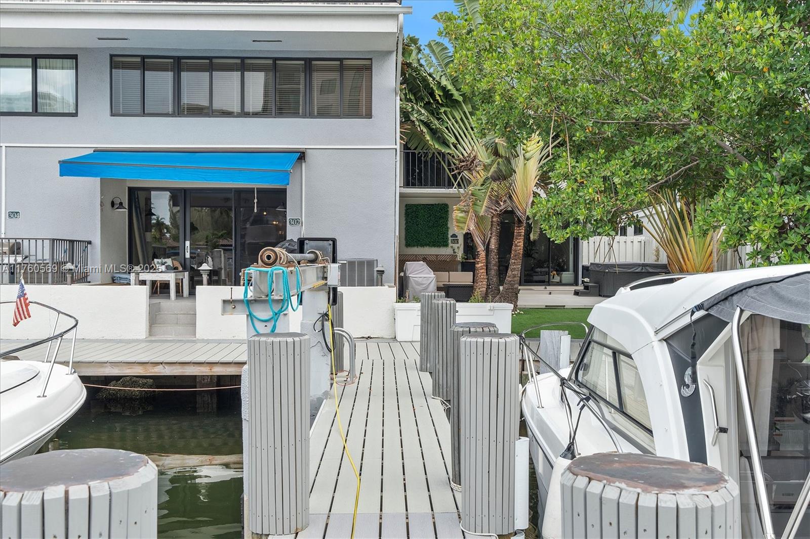 300 Poinciana Dr 702