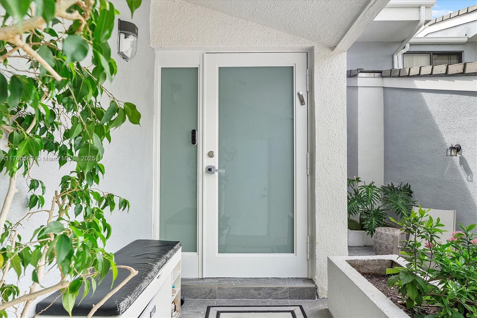 300 Poinciana Dr 702
