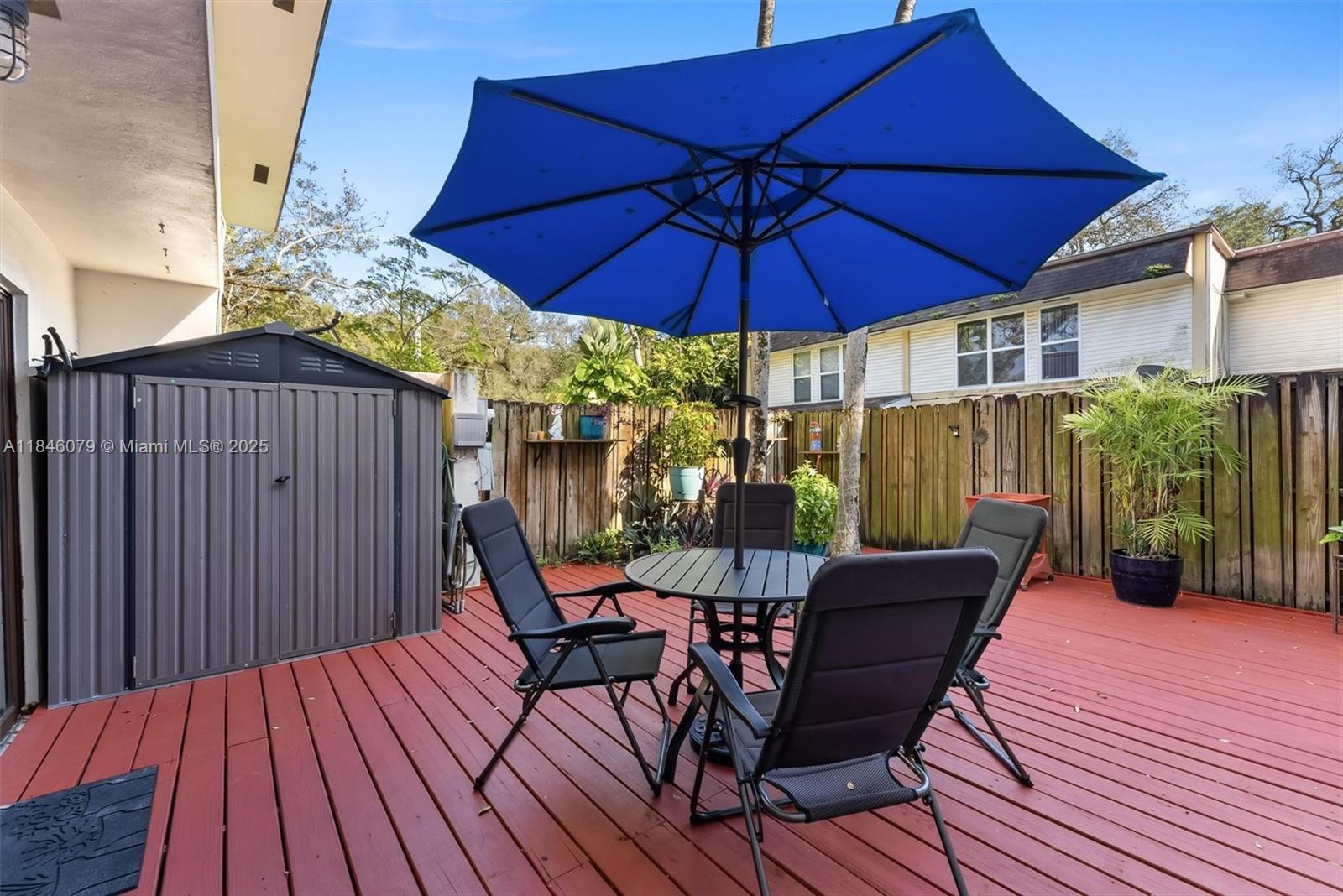 HOLLYWOOD GARDENS CONDOMI - Residential