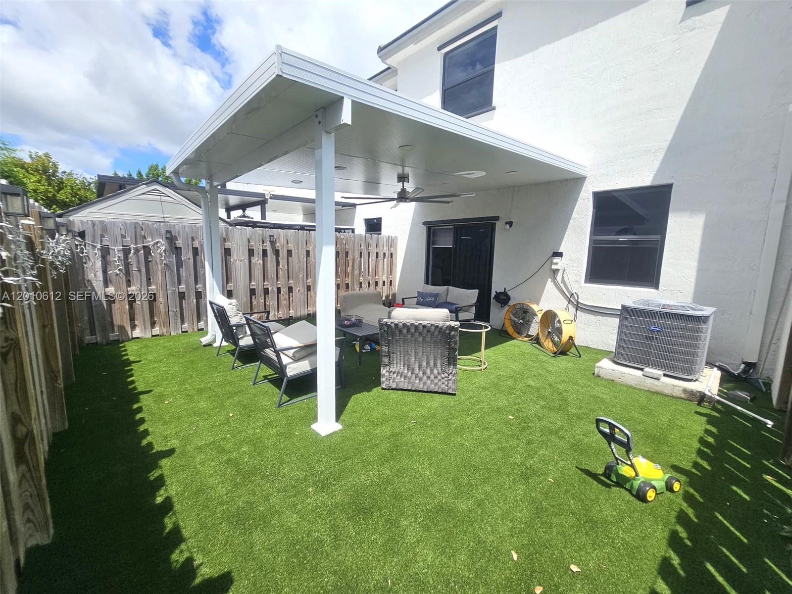 PINE ISLE - Residential