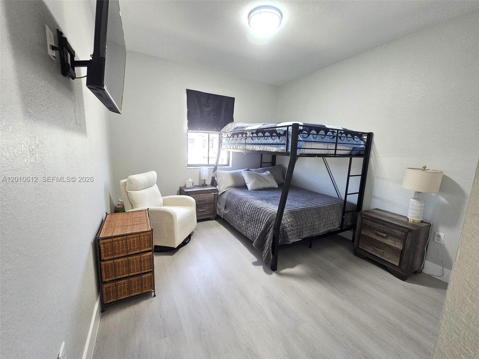 PINE ISLE - Residential