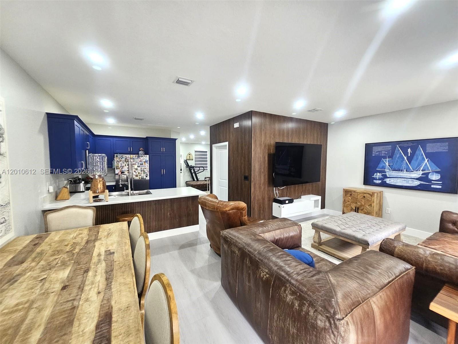 PINE ISLE - Residential