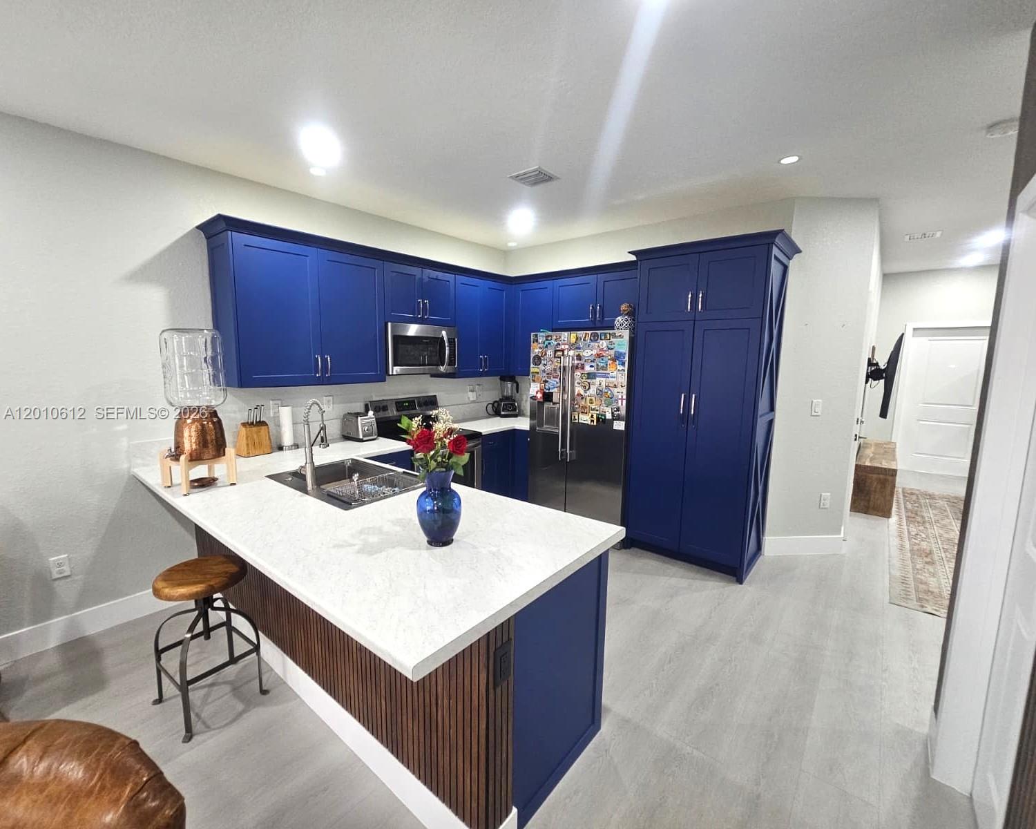 PINE ISLE - Residential