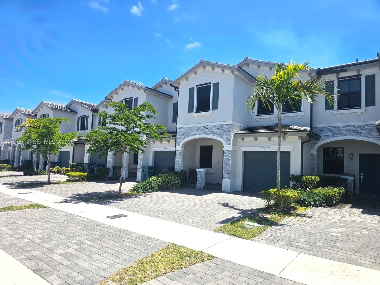 PINE ISLE - Residential