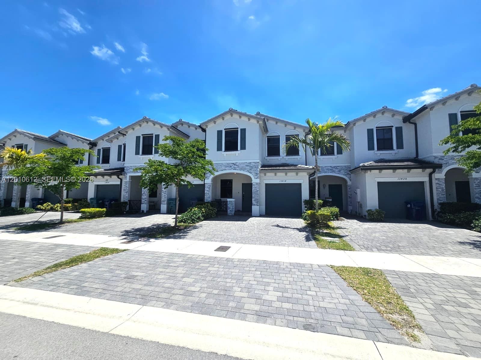 PINE ISLE - Residential