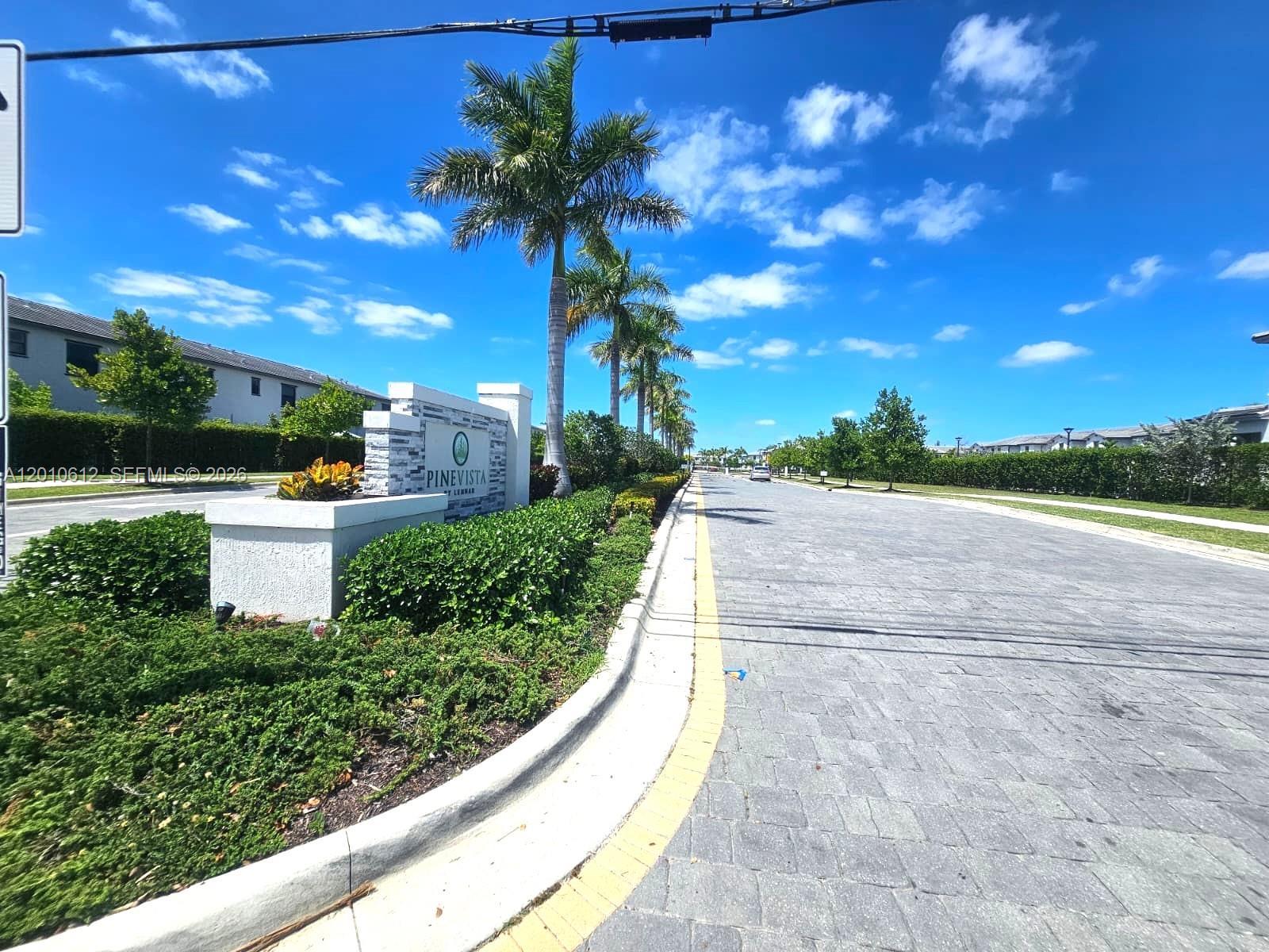 PINE ISLE - Residential