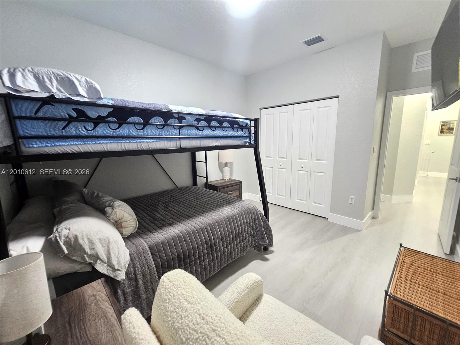 PINE ISLE - Residential