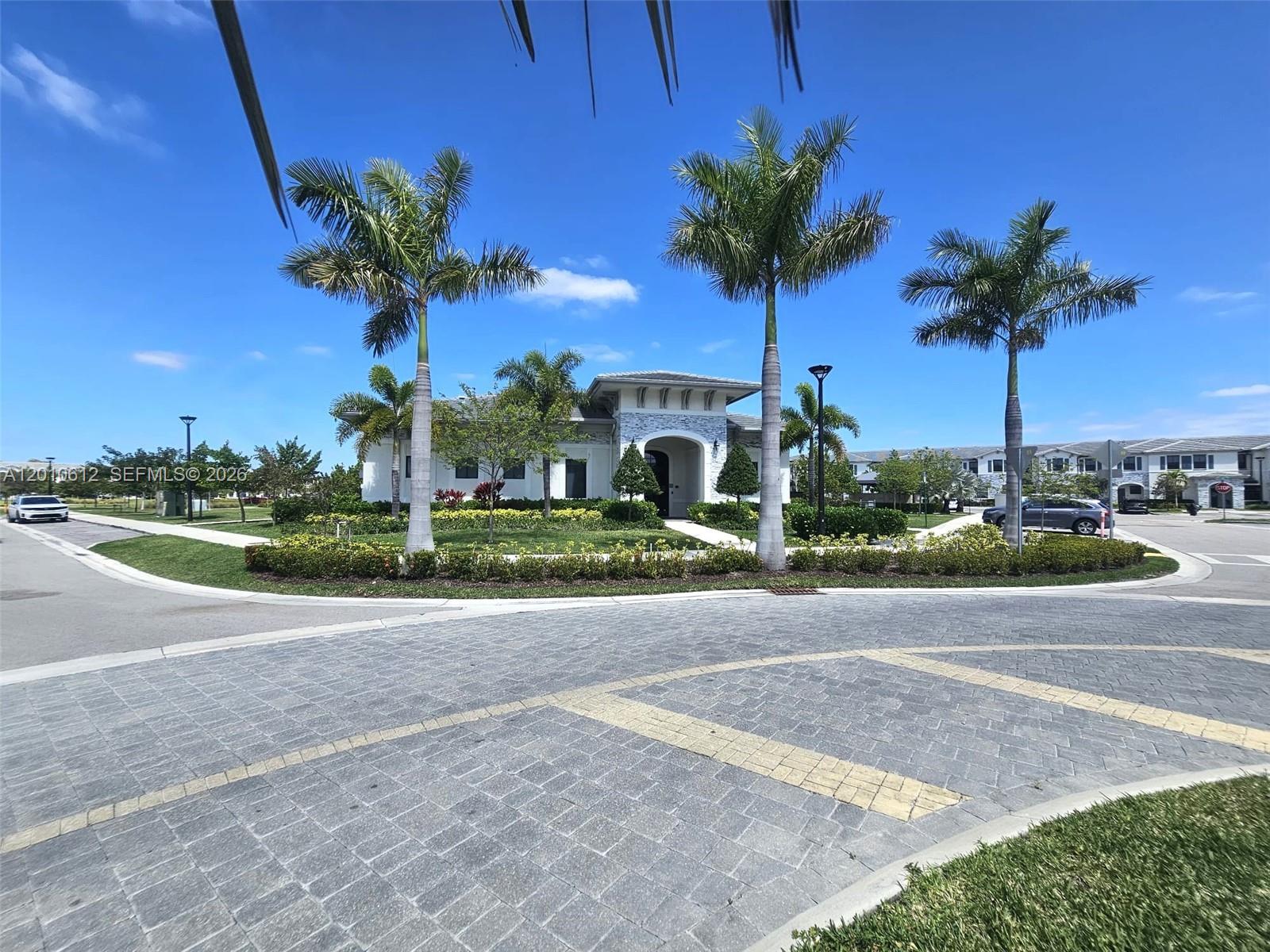 PINE ISLE - Residential