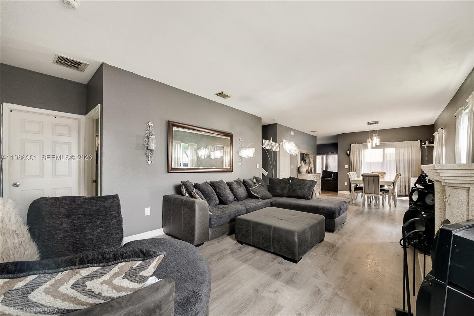 EMILIOS PLACE AT OASIS - Residential