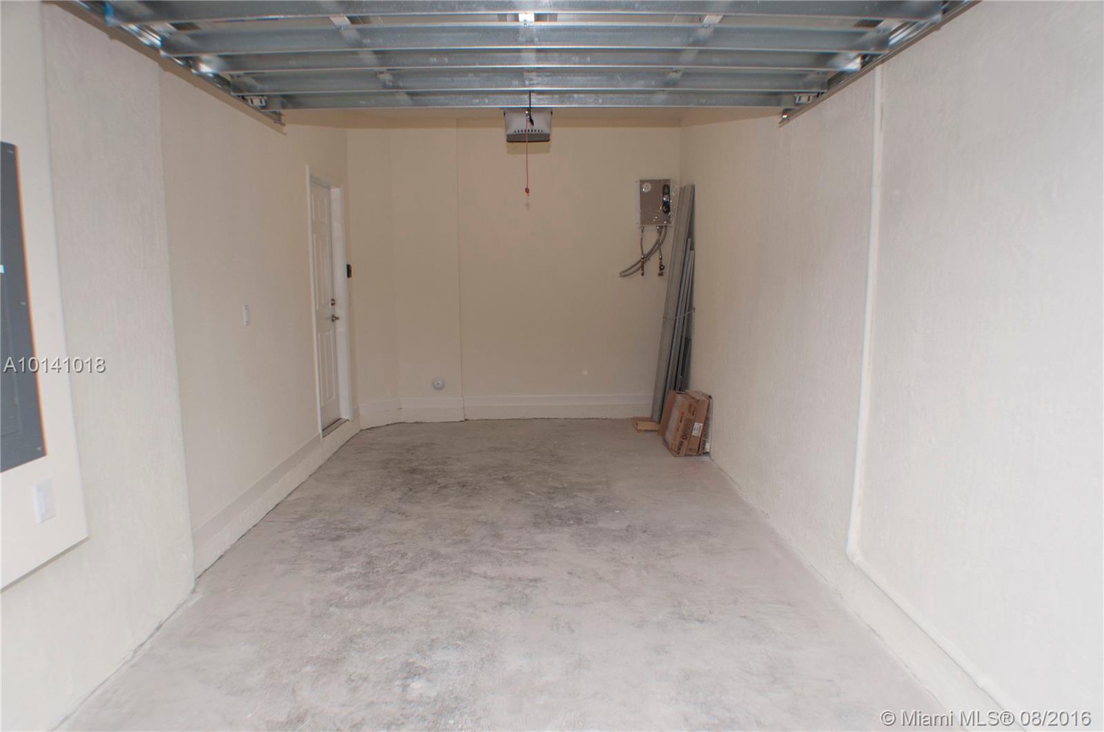 GARDEN ESTATES AT THE HAM - Residential Lease