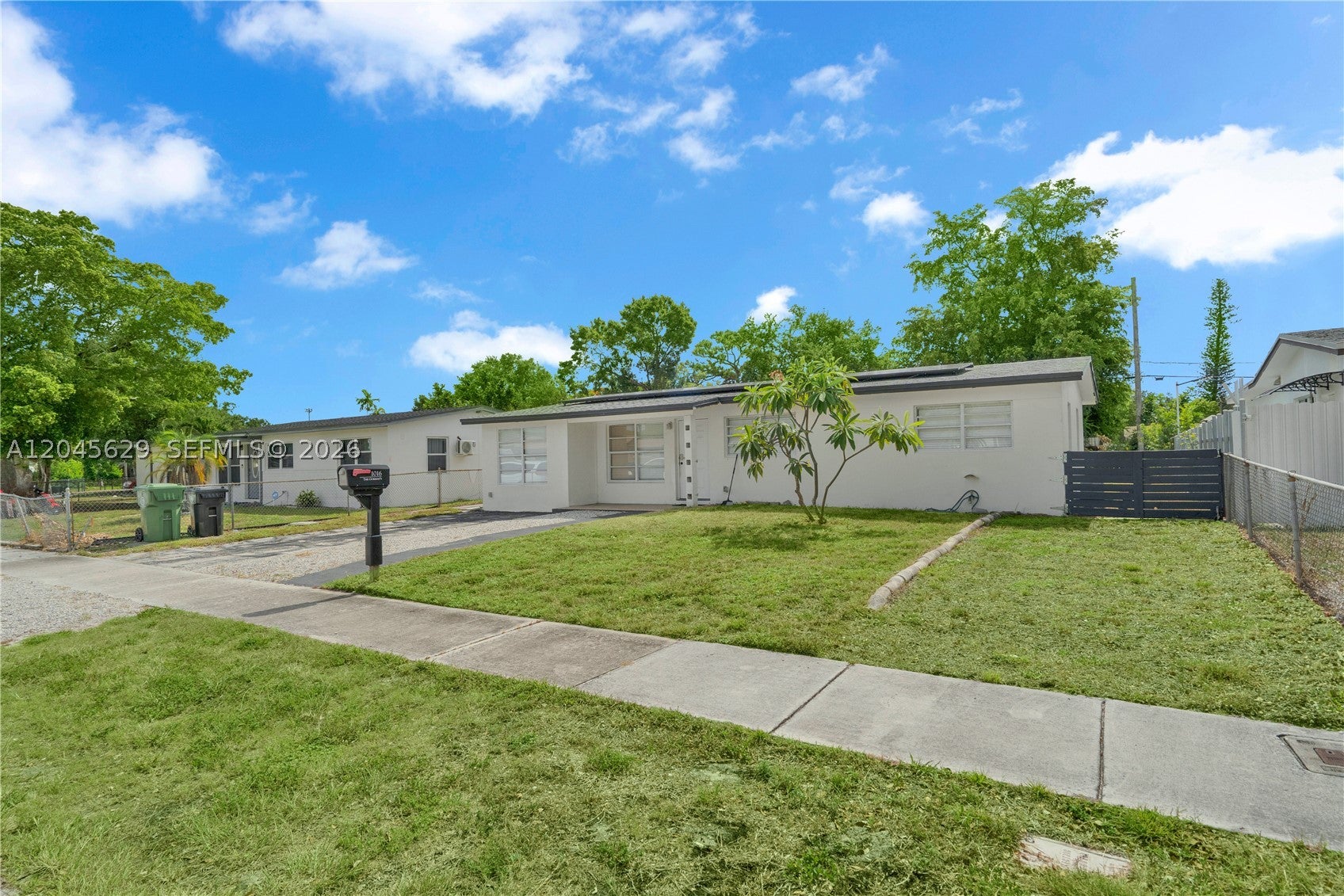 1016 SW 22nd Ter, Fort Lauderdale FL 33312
