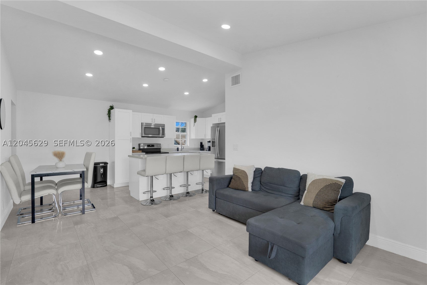 1016 SW 22nd Ter