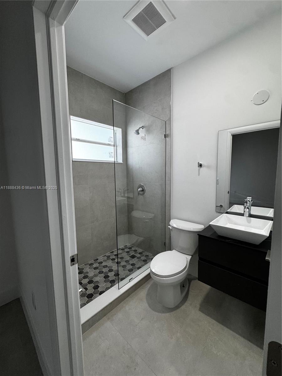 FRANKLIN PARK - Residential Lease