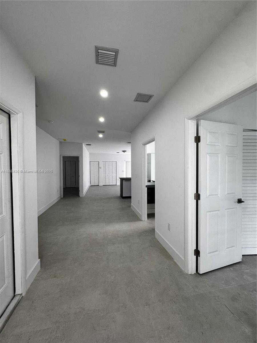 FRANKLIN PARK - Residential Lease