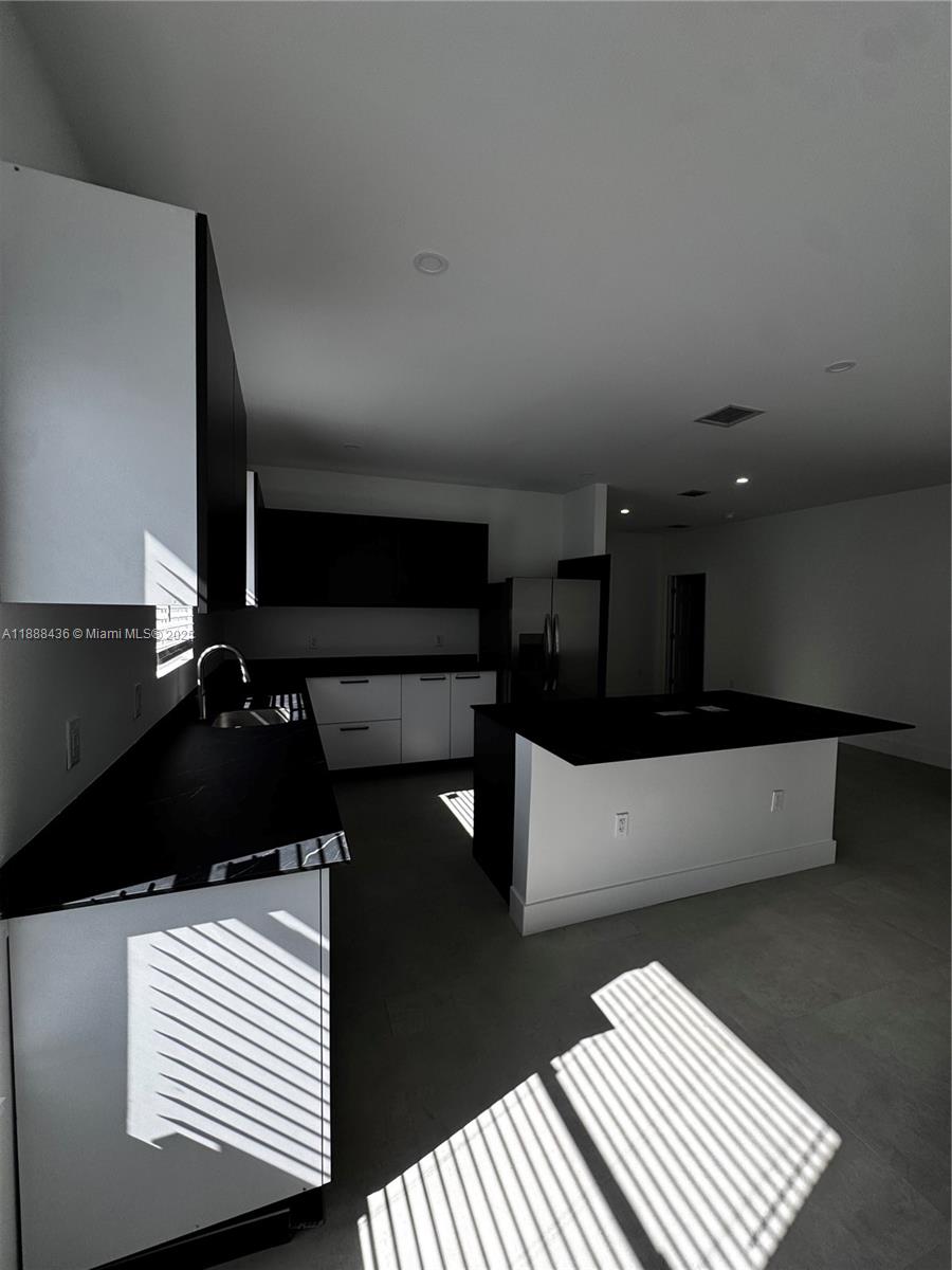 FRANKLIN PARK - Residential Lease