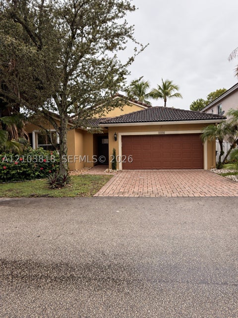 Photo of 5292 SW 38th Ave, Hollywood, FL 33312 (MLS # A12103818)