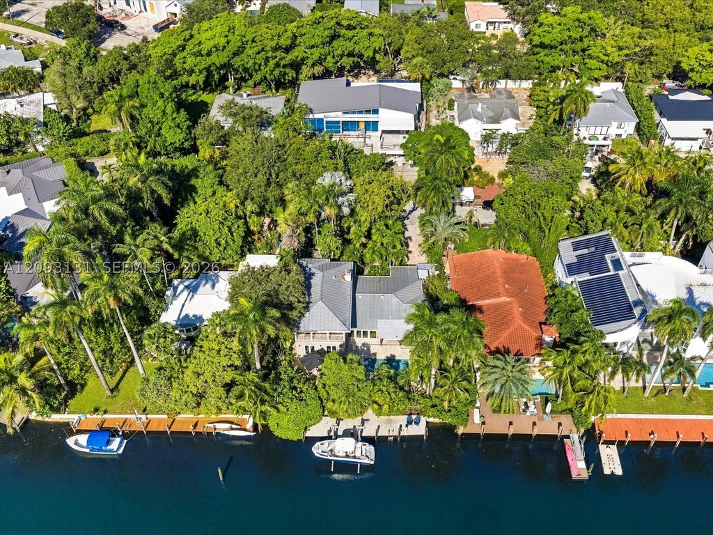 Photo of 440 Victoria Ter, Fort Lauderdale, FL 33301 (MLS # A12093131)