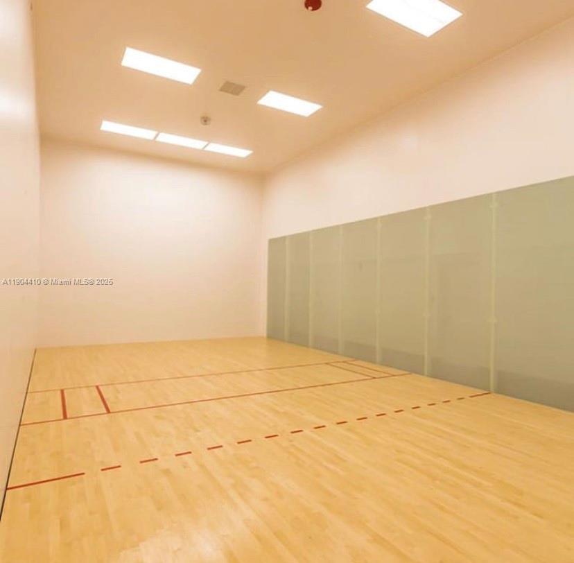 CANVAS CONDO - Residential