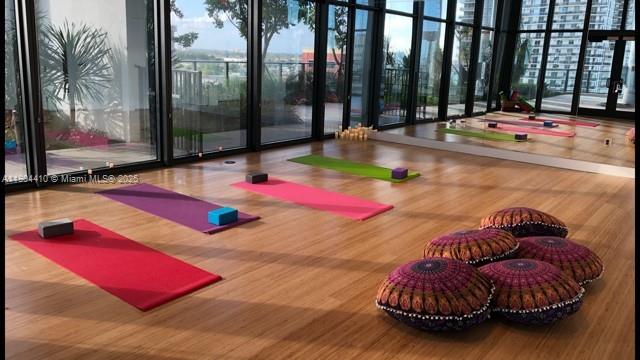 CANVAS CONDO - Residential