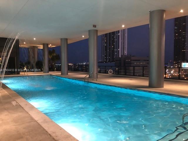 CANVAS CONDO - Residential