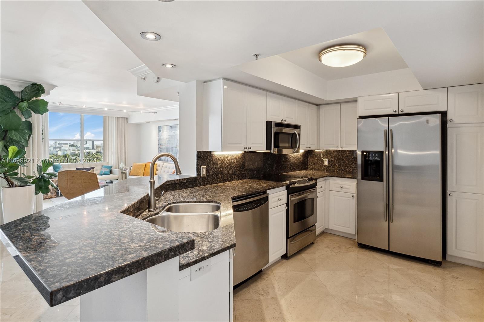 1800 Sunset Harbour Dr 1607