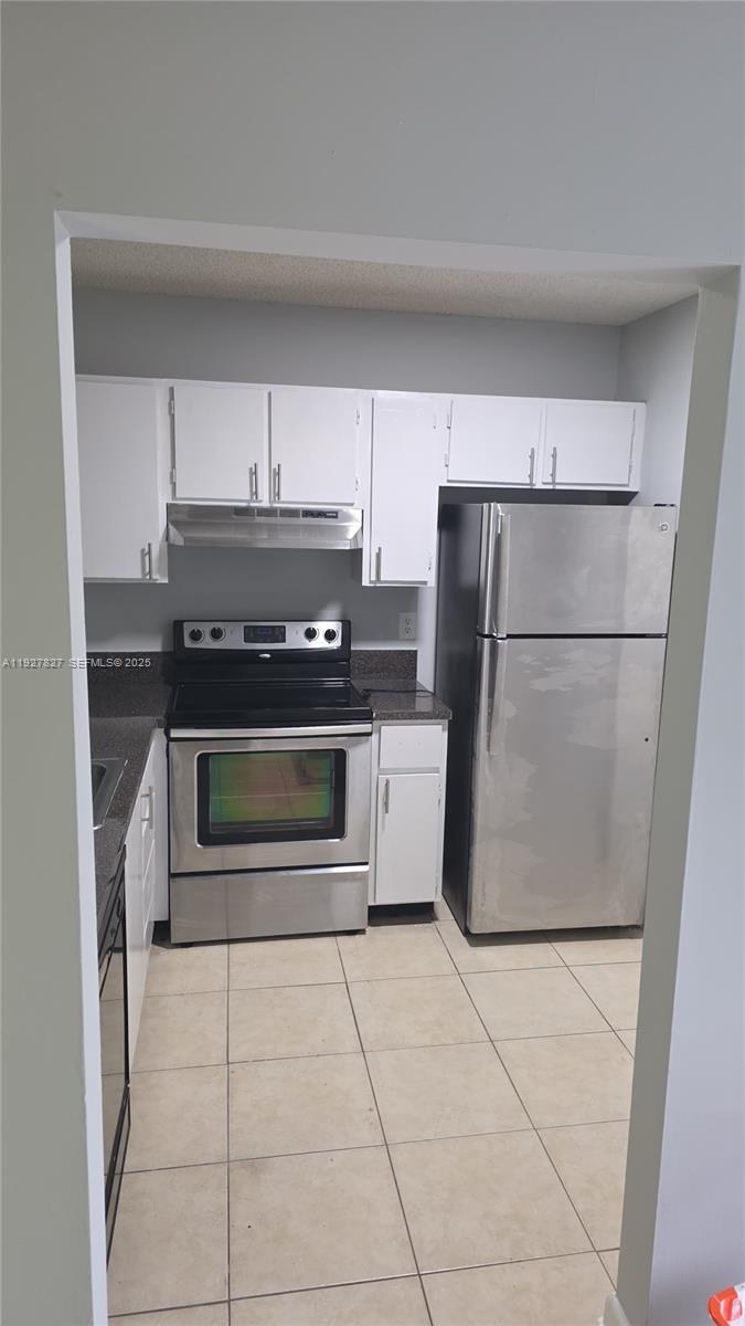 ORIOLE GOLF & TENNIS CLUB - Residential Lease