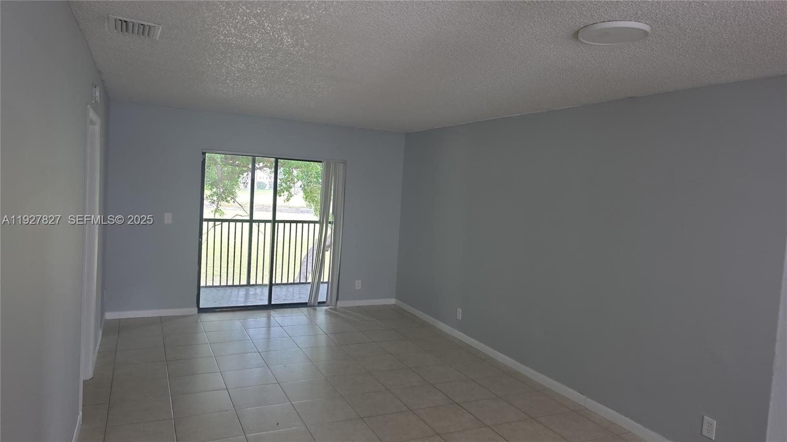 ORIOLE GOLF & TENNIS CLUB - Residential Lease