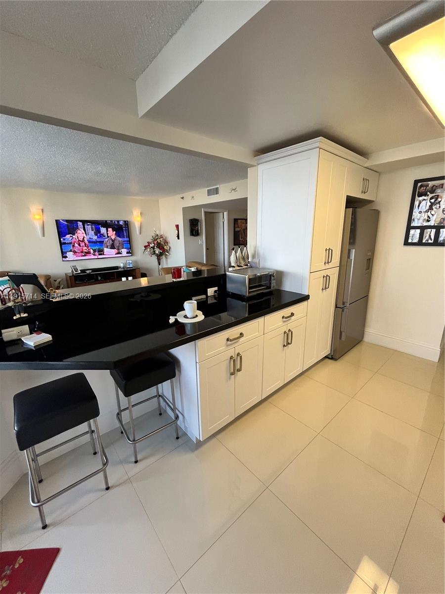 ANCHOR BAY CLUB CONDO - Residential