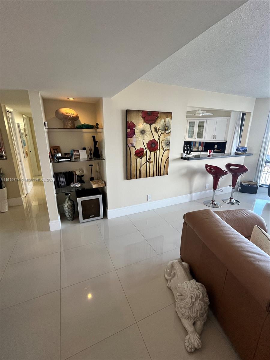 ANCHOR BAY CLUB CONDO - Residential