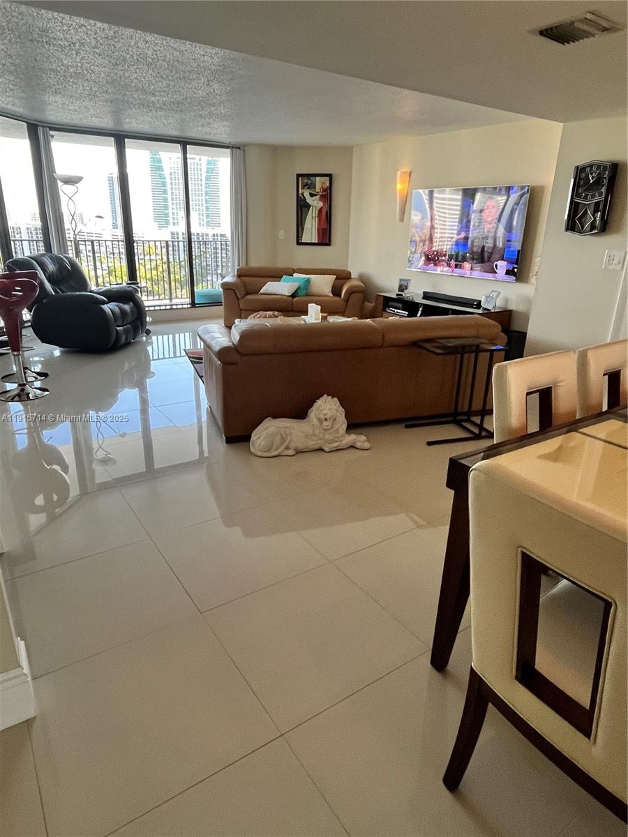 ANCHOR BAY CLUB CONDO - Residential