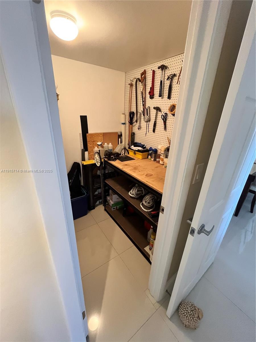 ANCHOR BAY CLUB CONDO - Residential