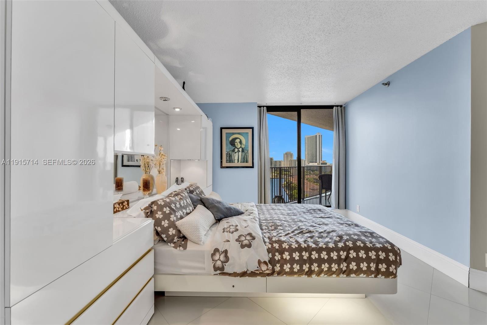 ANCHOR BAY CLUB CONDO - Residential