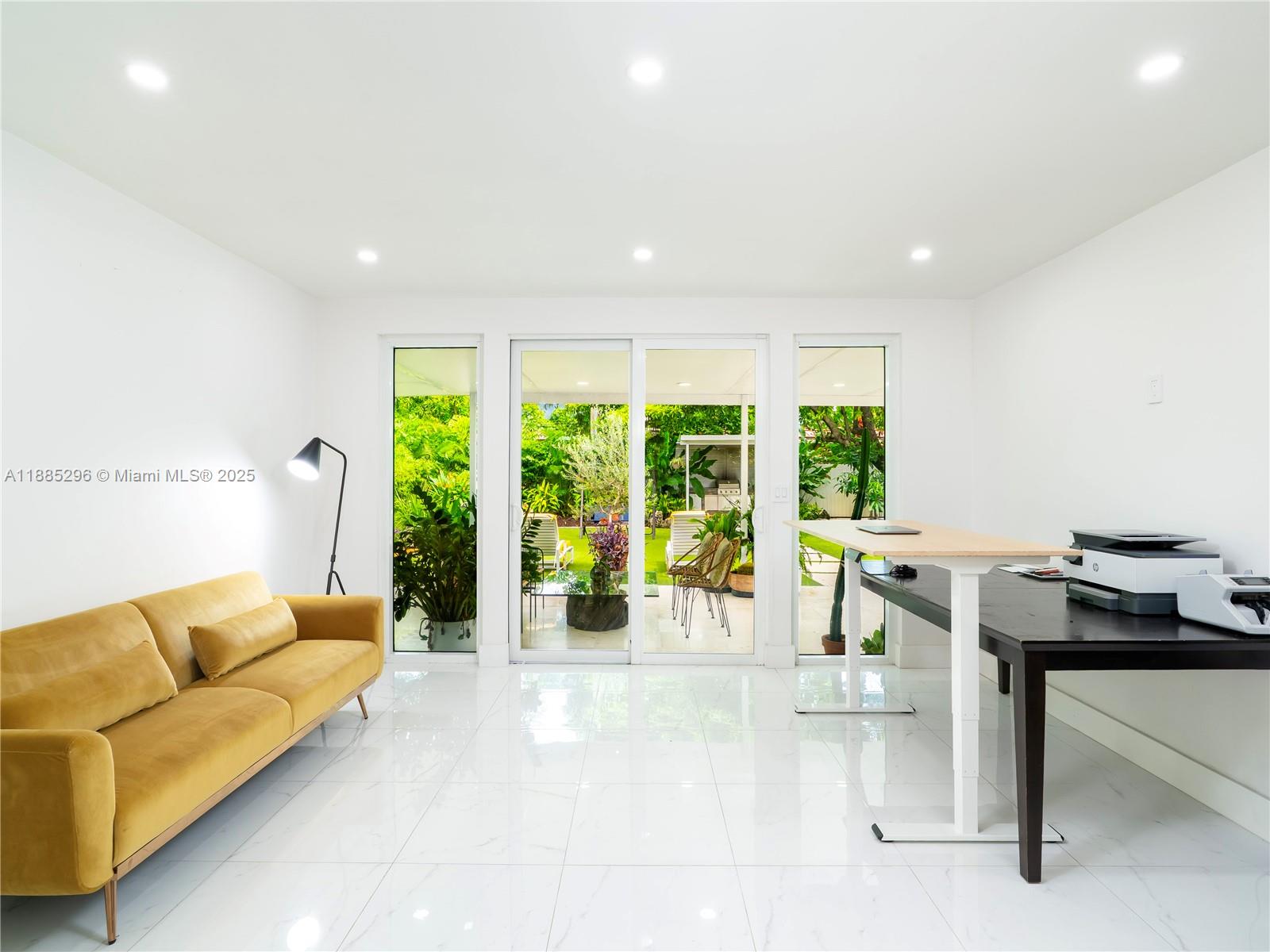 HILLSIDE - Residential Lease