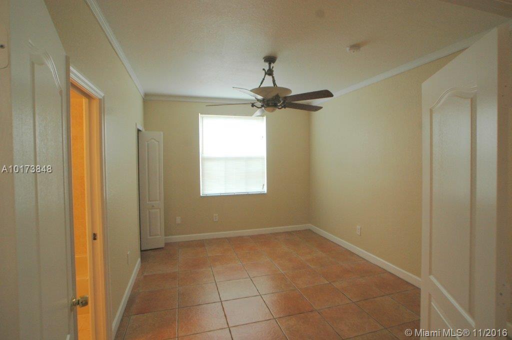 Nautica 164-36 B - Residential