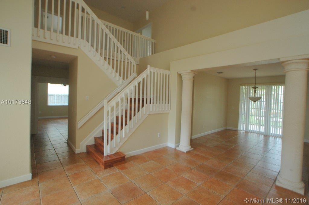 Nautica 164-36 B - Residential