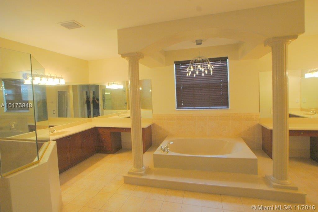 Nautica 164-36 B - Residential