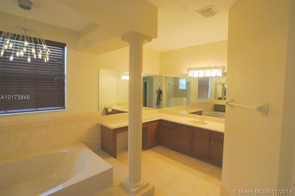 Nautica 164-36 B - Residential