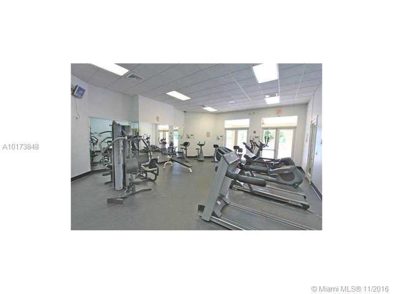 Nautica 164-36 B - Residential