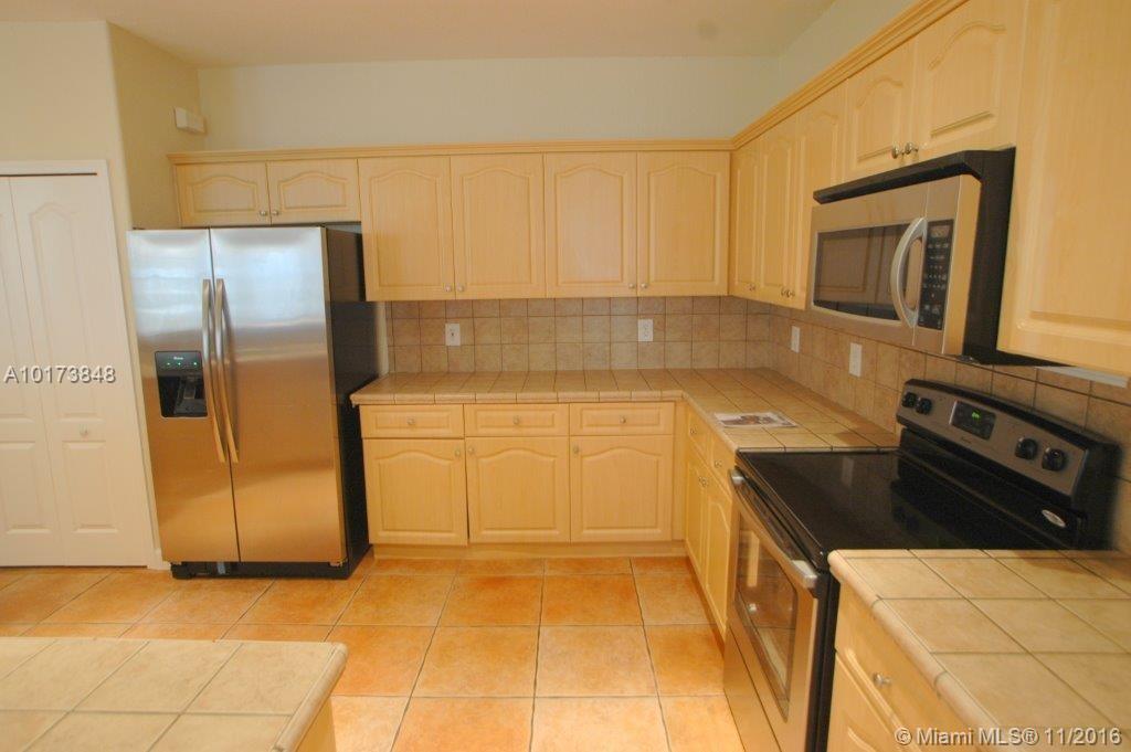 Nautica 164-36 B - Residential