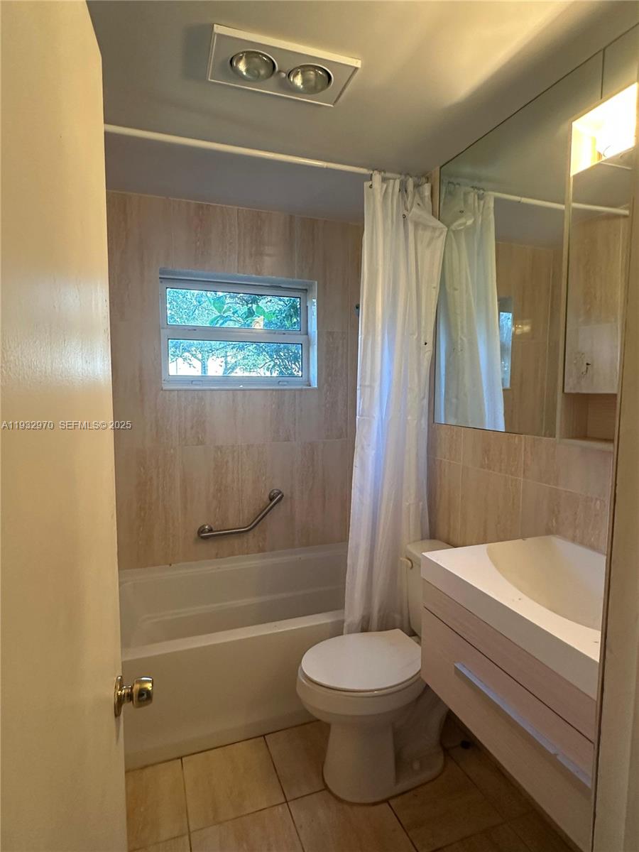 CORAL RIDGE ISLES - Residential Income