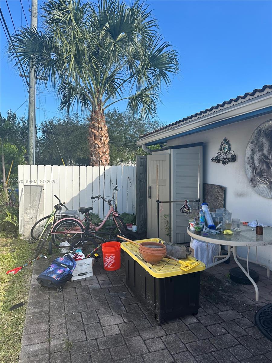 CORAL RIDGE ISLES - Residential Income