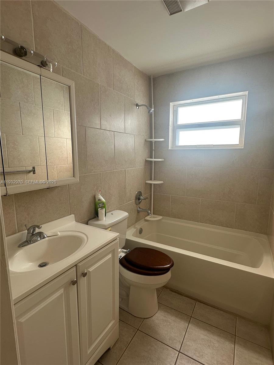 CORAL RIDGE ISLES - Residential Income