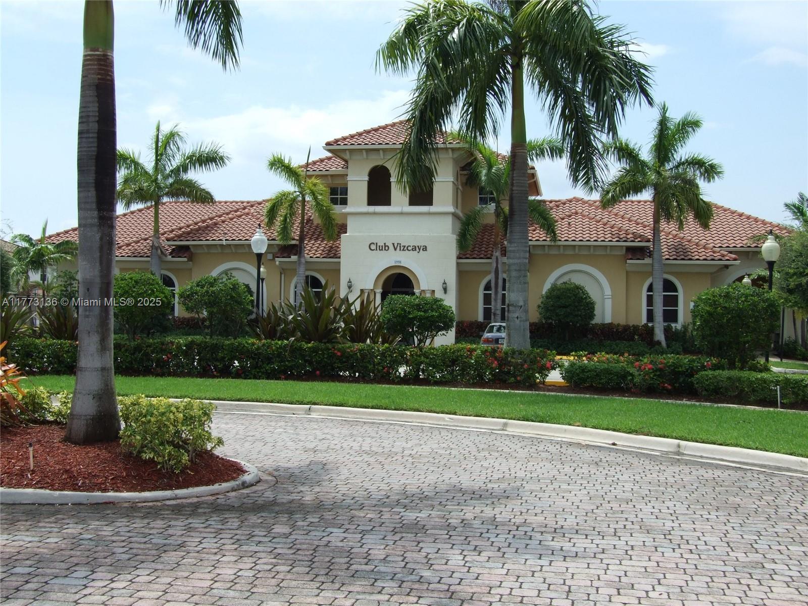 Escada Townvillas - Residential