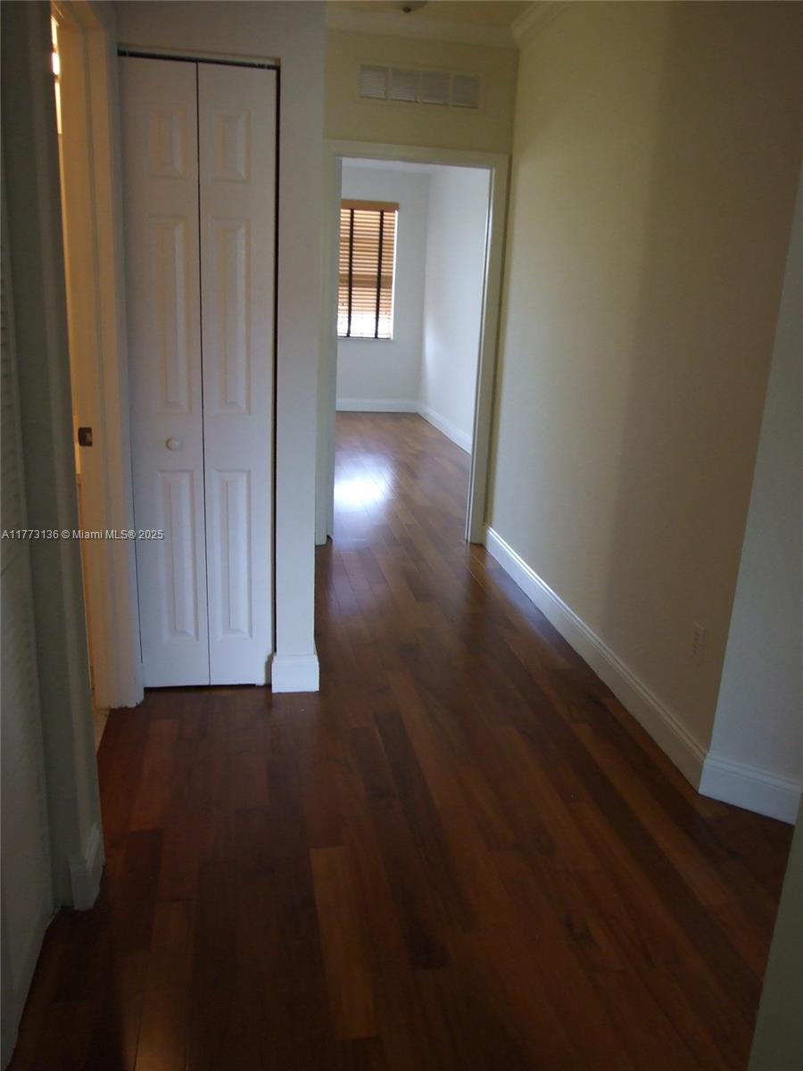 Escada Townvillas - Residential