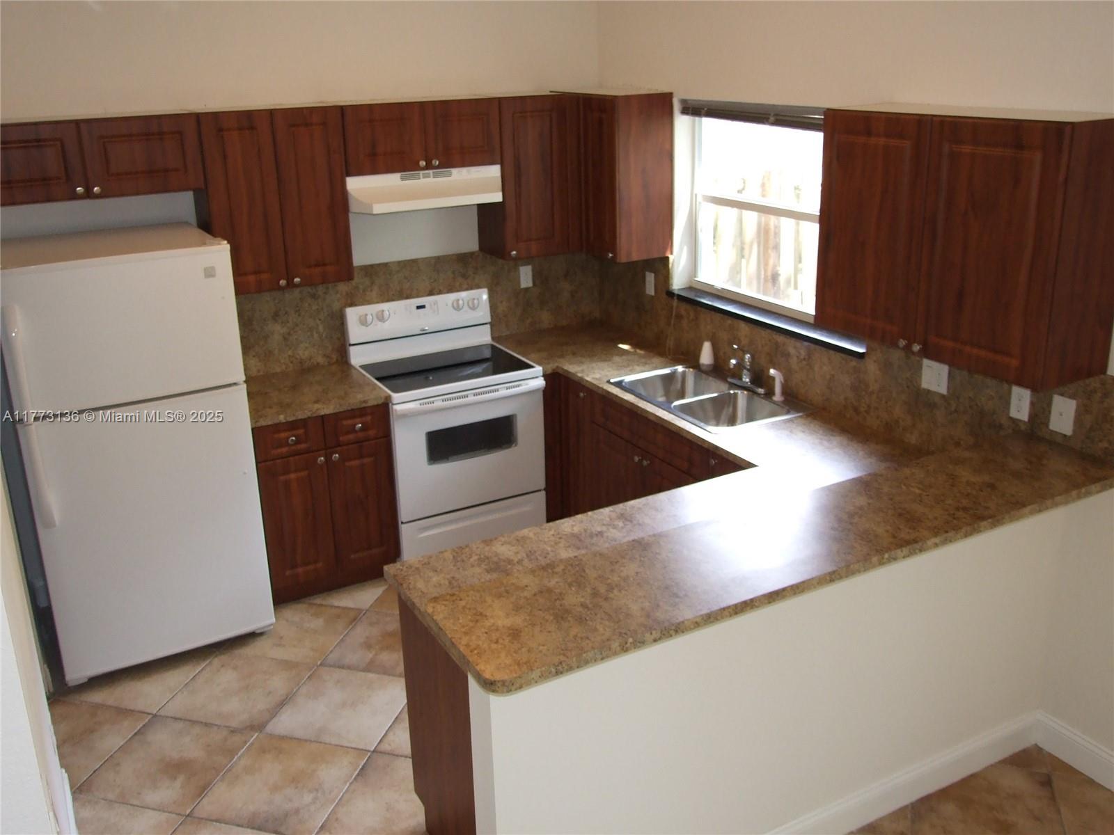 14082 SW 50th Ct