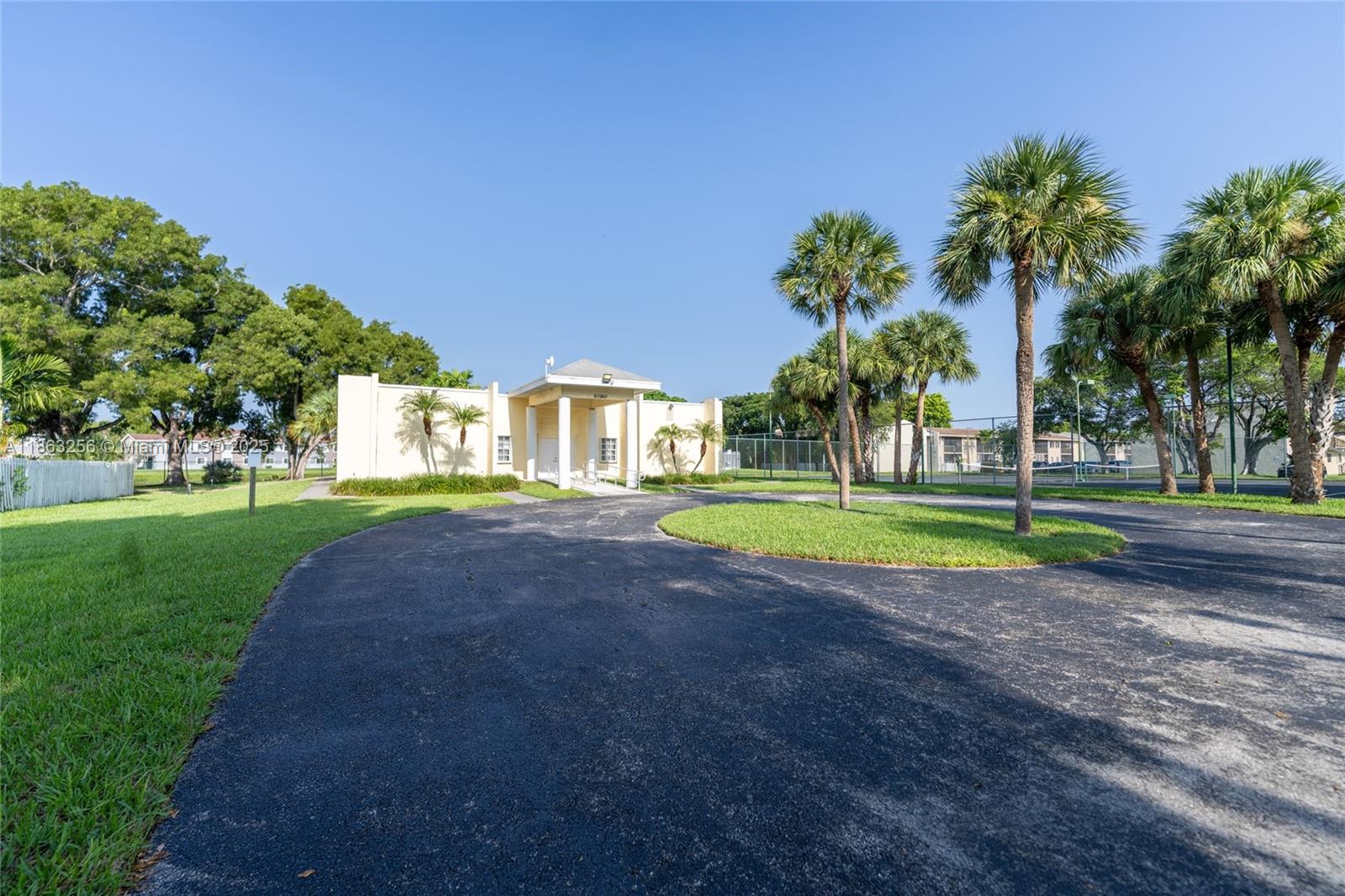 CUTLER CREEK VILLAGE COND - Residential