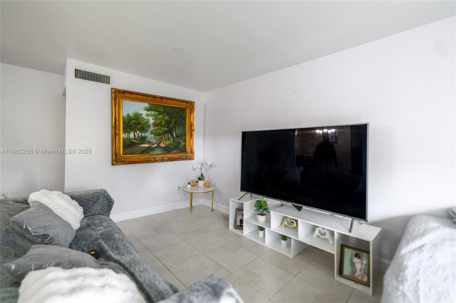 CUTLER CREEK VILLAGE COND - Residential