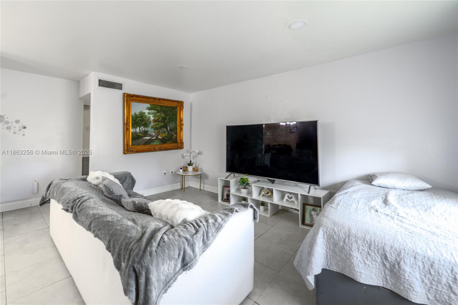 CUTLER CREEK VILLAGE COND - Residential